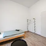 Perfect For 5 Guests - Netflix - Parking - - Smart Lägenhet *
