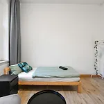 Perfect For 5 Guests - Netflix - Parking - - Smart * Duisburg