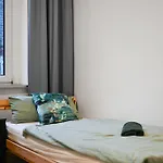 Perfect For 5 Guests - Netflix - Parking - - Smart * Duisburg