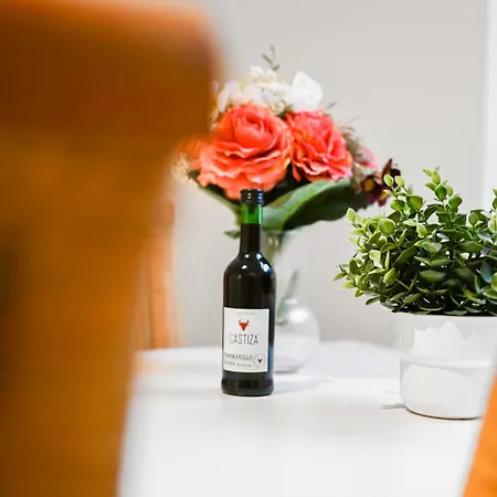 Perfect For 5 Guests - Netflix - Parking - - Smart アパート ドゥイスブルグ