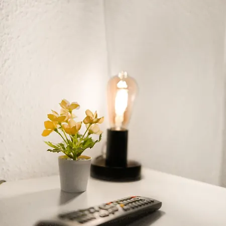 Perfect For 5 Guests - Netflix - Parking - - Smart アパート ドゥイスブルグ