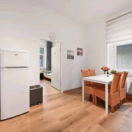 Perfect For 5 Guests - Netflix - Parking - - Smart アパート *