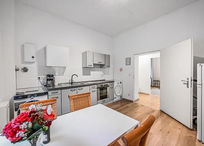 Perfect For 5 Guests - Netflix - Parking - - Smart Duisburg
